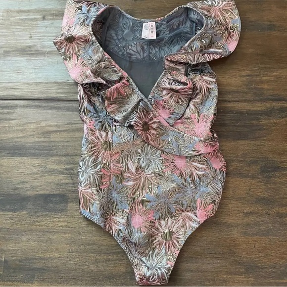 Victoria's Secret Dream Angels Shine Brocade Ruffle Pink Bodysuit Mesh Back Sz S - Picture 3 of 4